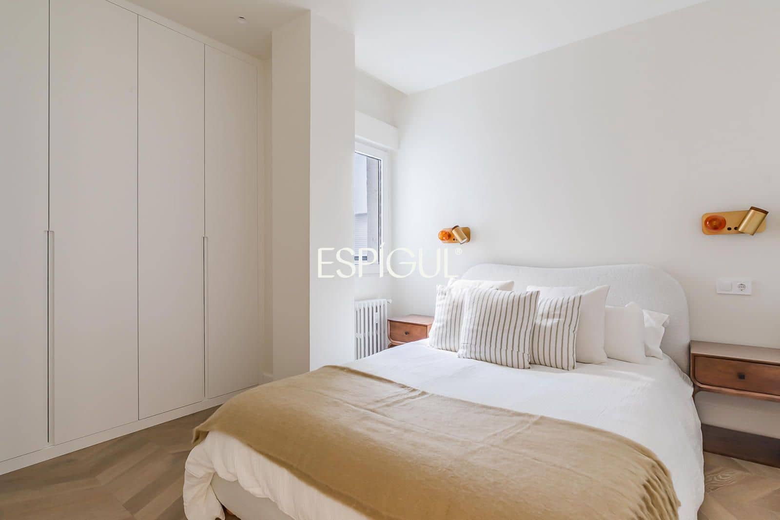 2 bedroom Flat for sale in Madrid city - € 895,000 (Ref: 10165689)
