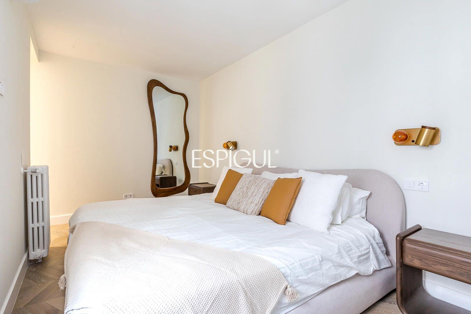 2 bedroom Flat for sale in Madrid city - € 895,000 (Ref: 10165689)