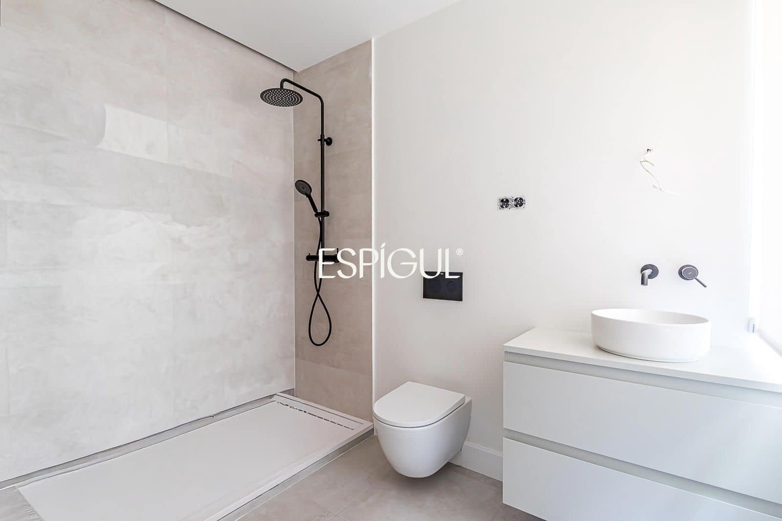 3 soveværelse Lejlighed til salg i Madrid by - € 2.690.000 (Ref: 10165690)