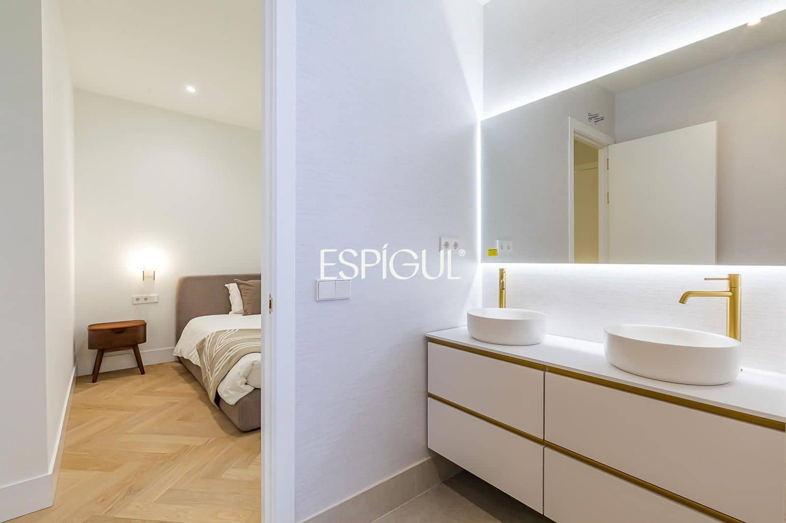 3 bedroom Flat for sale in Madrid city - € 1,490,000 (Ref: 10165693)