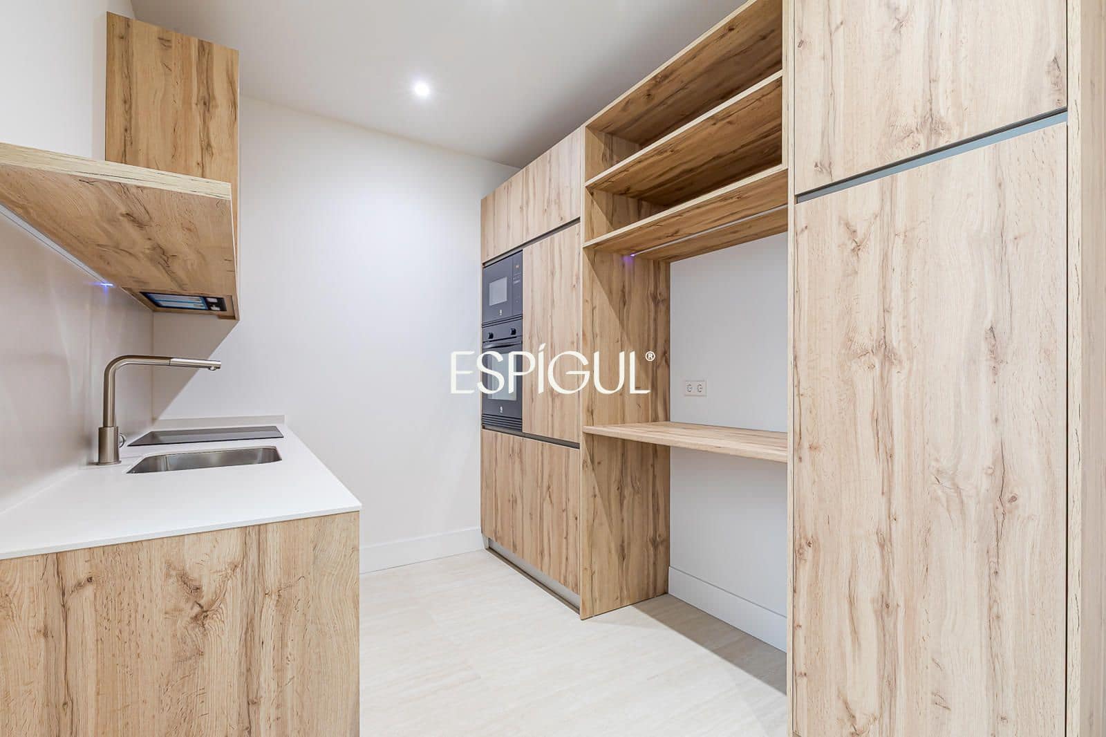 3 bedroom Flat for sale in Madrid city - € 1,490,000 (Ref: 10165693)