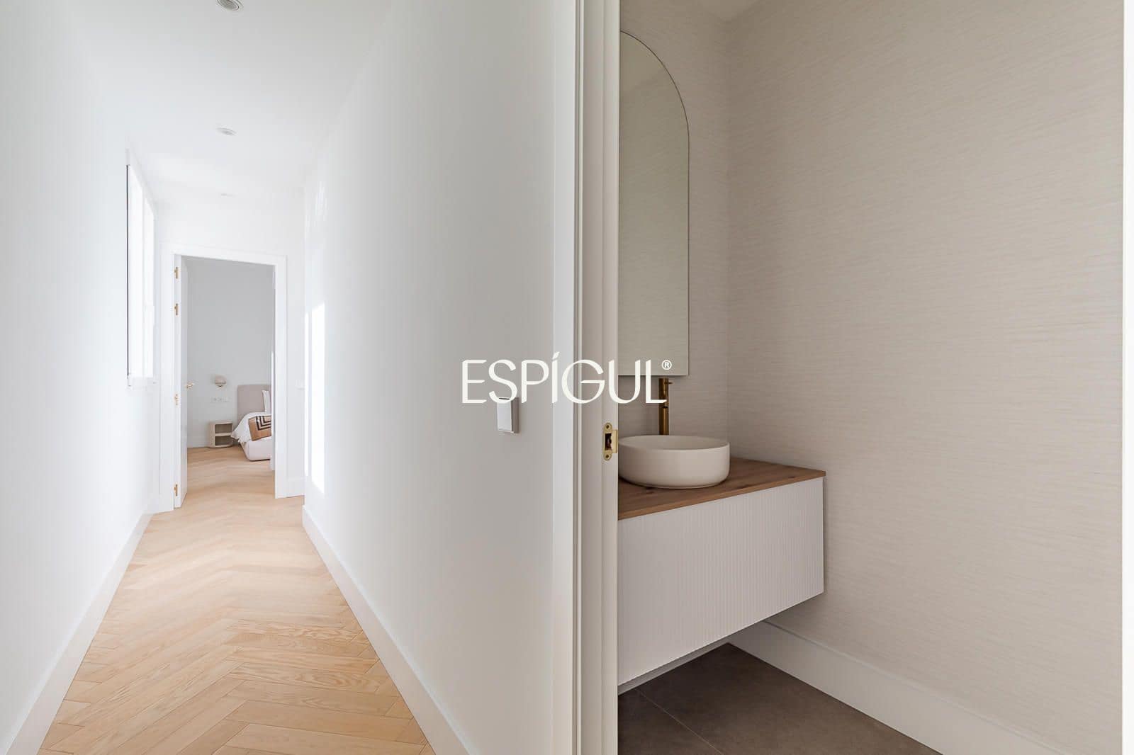 3 bedroom Flat for sale in Madrid city - € 1,490,000 (Ref: 10165693)
