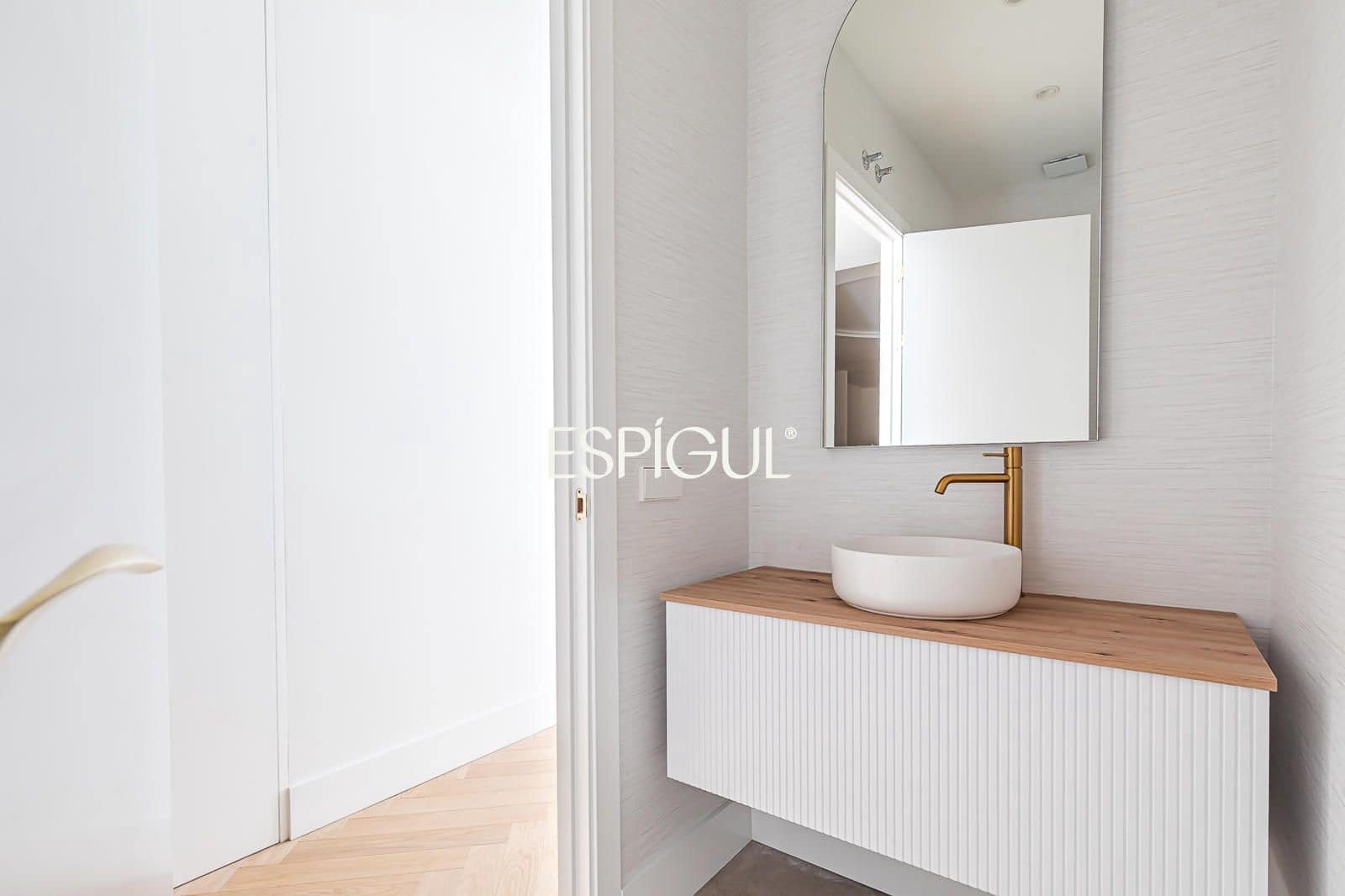 3 bedroom Flat for sale in Madrid city - € 1,490,000 (Ref: 10165693)