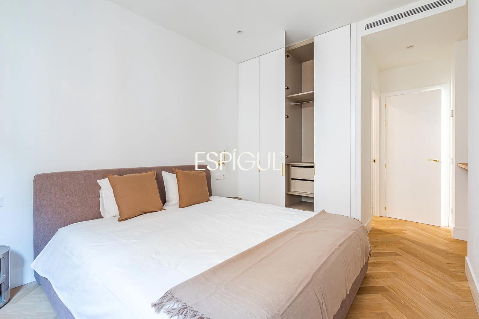 3 bedroom Flat for sale in Madrid city - € 1,490,000 (Ref: 10165693)