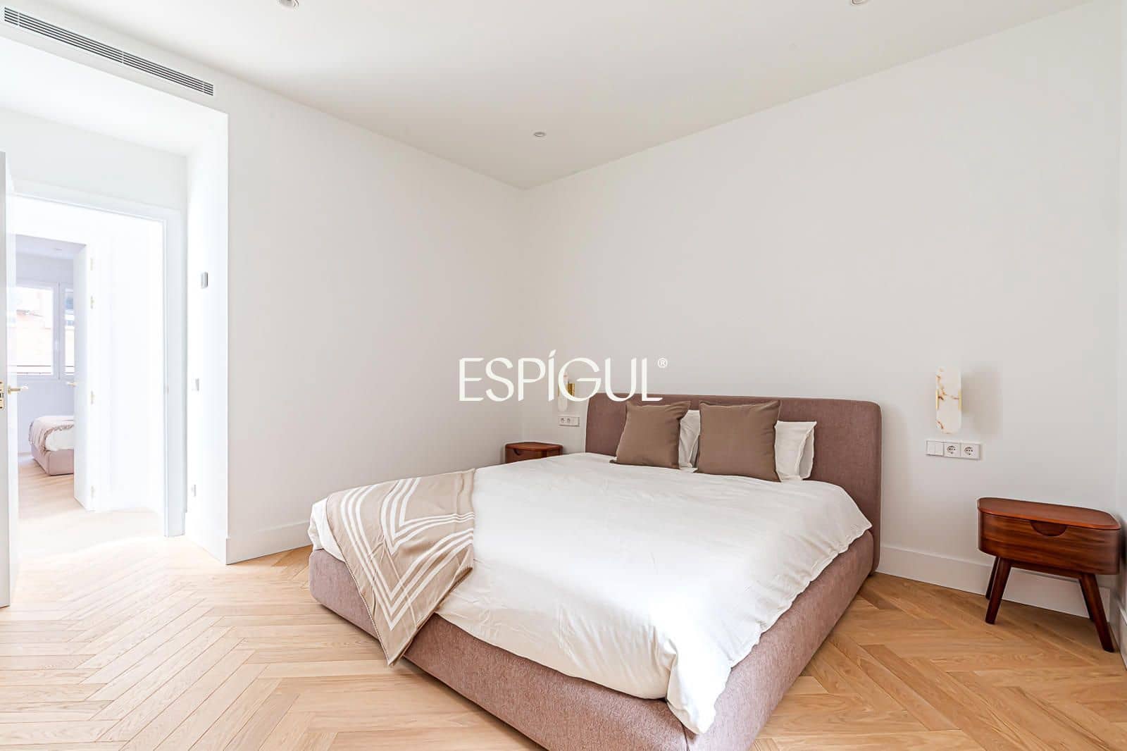 3 bedroom Flat for sale in Madrid city - € 1,490,000 (Ref: 10165693)