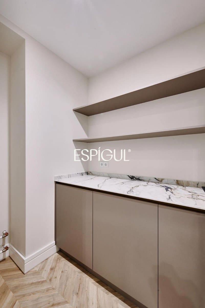 3 soveværelse Lejlighed til salg i Madrid by - € 2.099.000 (Ref: 10169317)