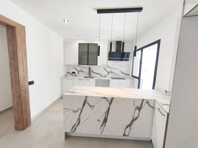 6 slaapkamer Villa te koop in Palma de Mallorca met garage - € 1.100.000 (Ref: 10022986)