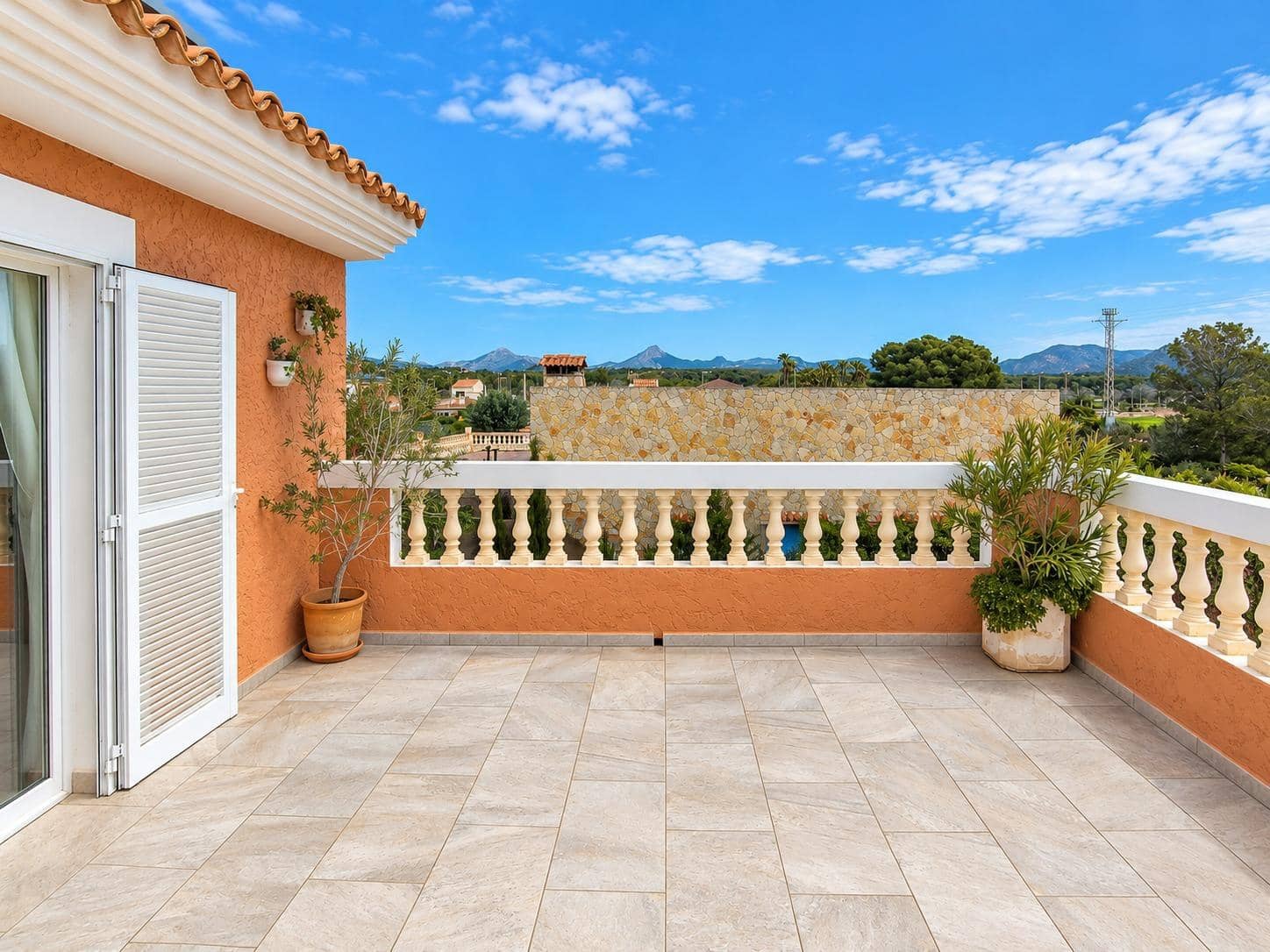 4 soverom Villa til salgs i El Toro / Port Adriano med svømmebasseng garasje - € 1 590 000 (Ref: 10136205)