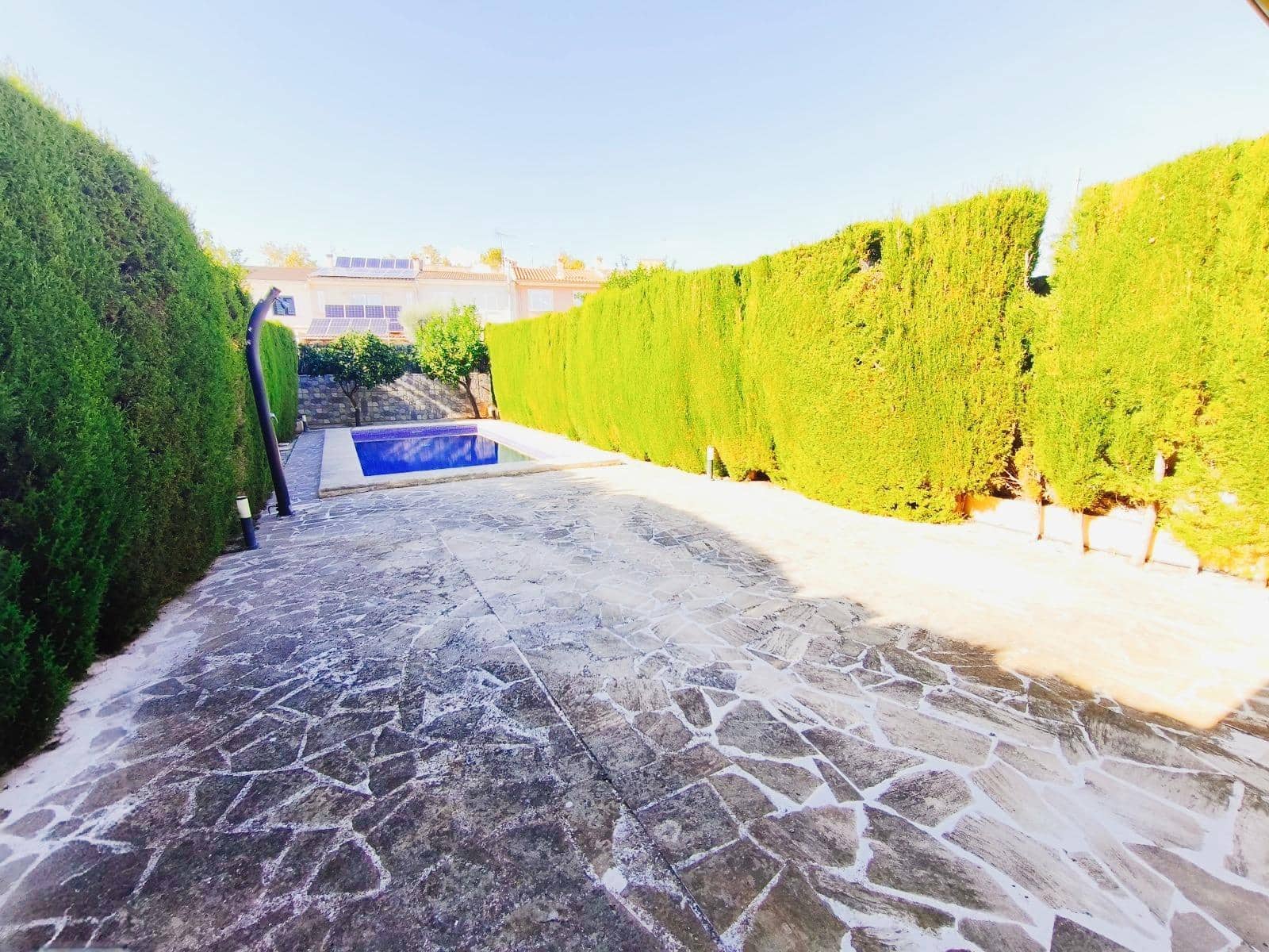 3 soverom Rekkehus til salgs i Palma de Mallorca med svømmebasseng garasje - € 849 000 (Ref: 10139844)