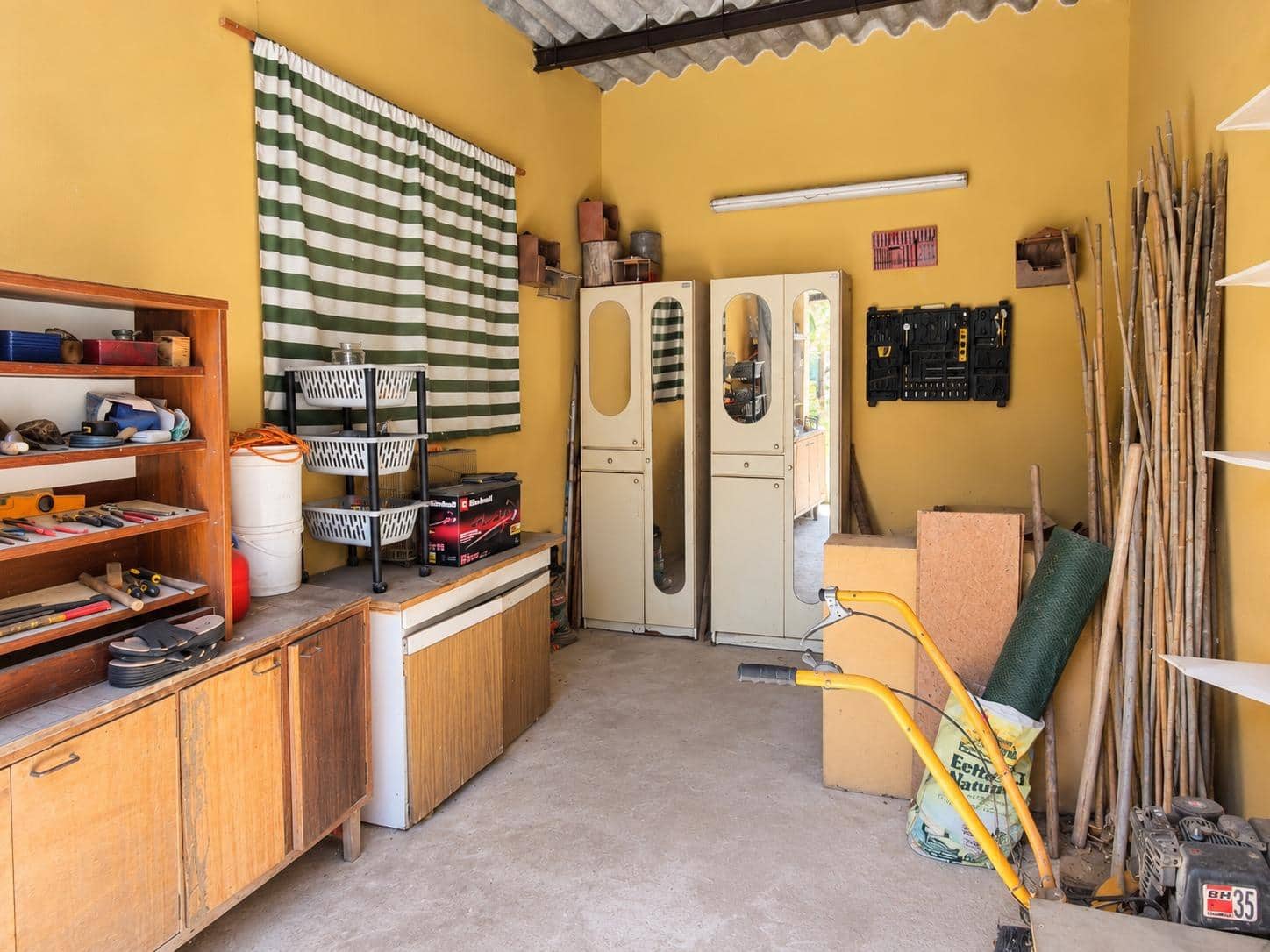 4 soveværelse Villa til salg i Palma de Mallorca med swimmingpool garage - € 700.000 (Ref: 10165173)