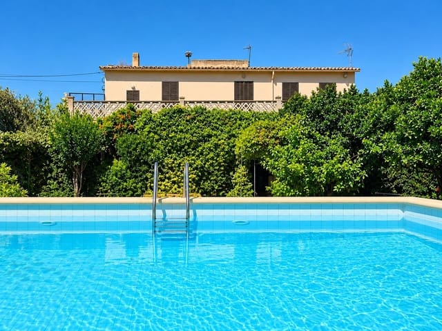 Chalet de 4 habitaciones en Palma de Mallorca en venta con piscina garaje - 700.000 € (Ref: 10165173)