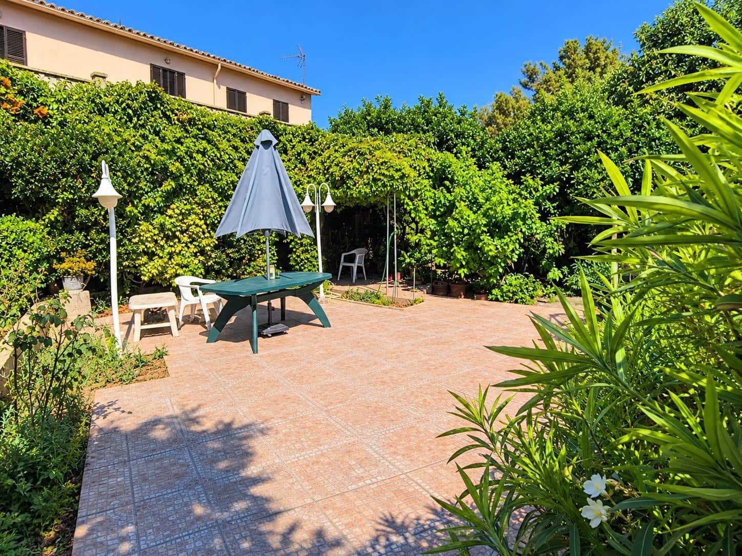 4 soveværelse Villa til salg i Palma de Mallorca med swimmingpool garage - € 700.000 (Ref: 10165173)