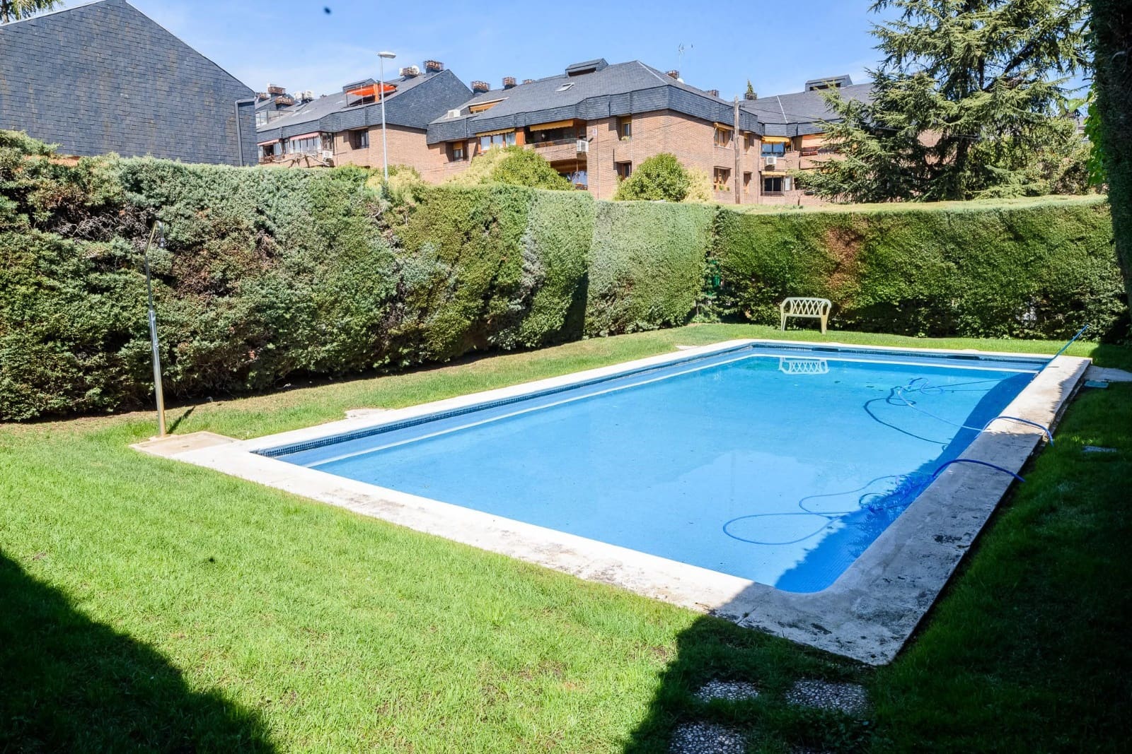 Appartement de 1 chambre à louer à Las Rozas de Madrid avec piscine garage - 1 650 € (Ref: 10024388)