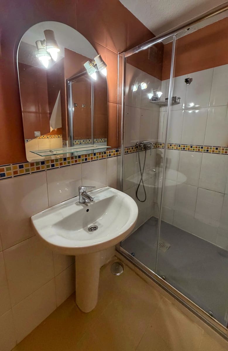 Appartement de 1 chambre à louer à Las Rozas de Madrid avec piscine garage - 1 650 € (Ref: 10024388)
