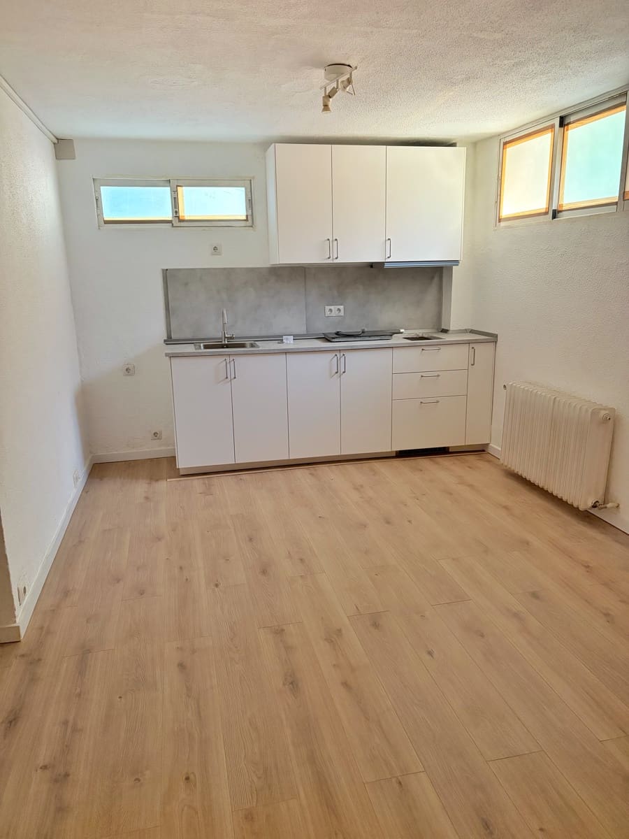 Appartement de 1 chambre à louer à Las Rozas de Madrid avec piscine garage - 1 650 € (Ref: 10024388)