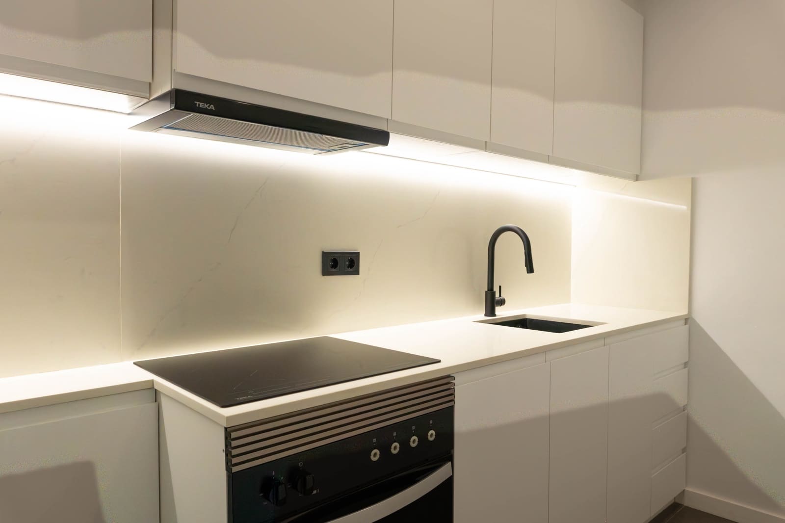 Piso de 3 habitaciones en Esplugues de Llobregat en venta - 349.000 € (Ref: 10094638)