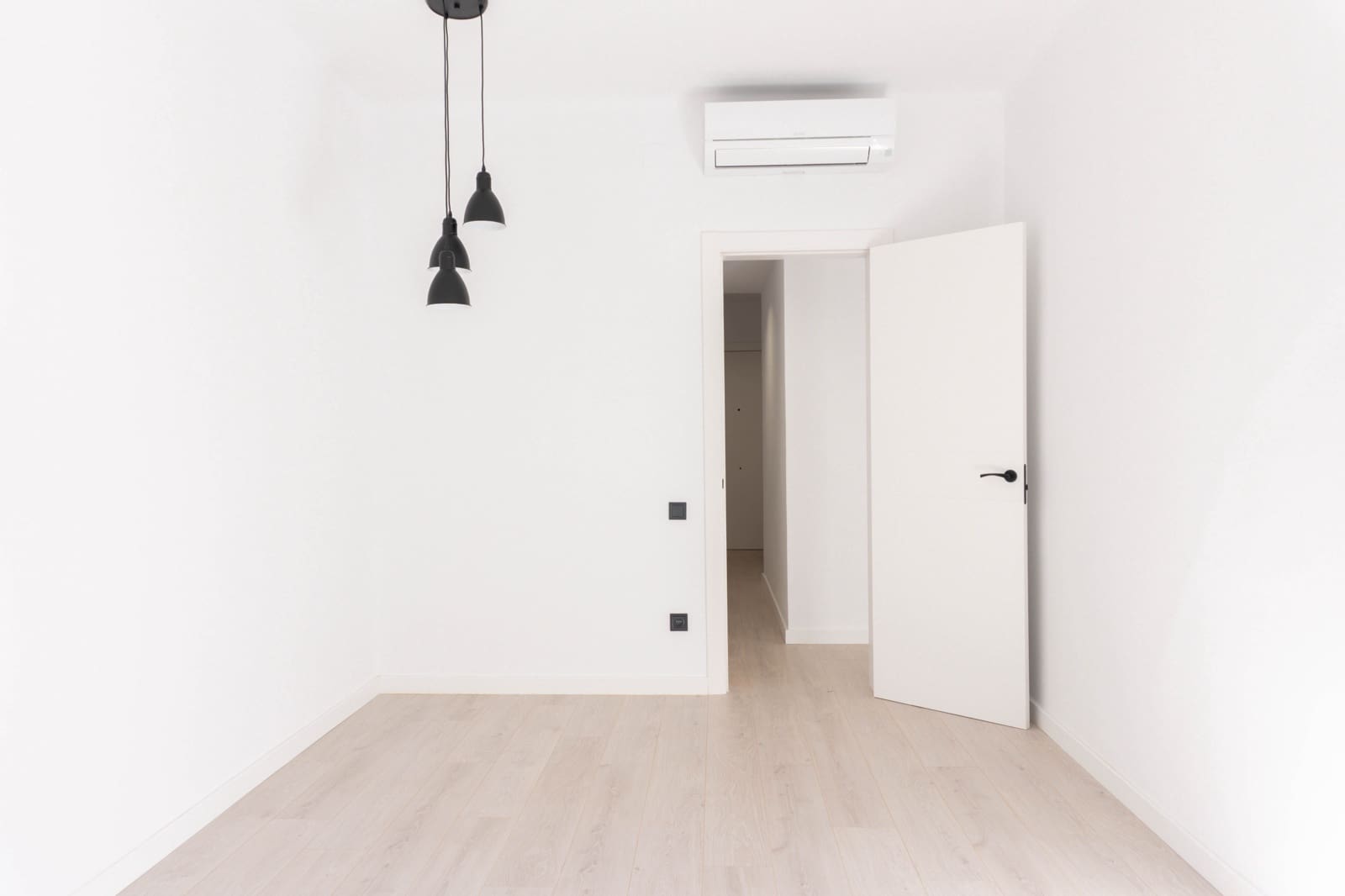 Piso de 3 habitaciones en Esplugues de Llobregat en venta - 349.000 € (Ref: 10094638)