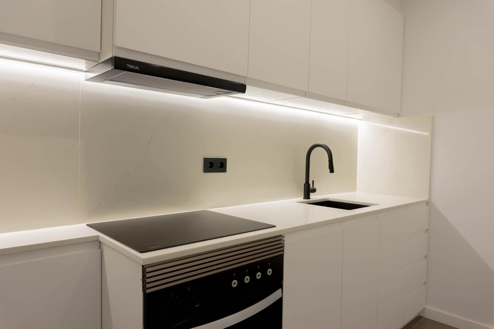 Piso de 3 habitaciones en Esplugues de Llobregat en venta - 349.000 € (Ref: 10094638)