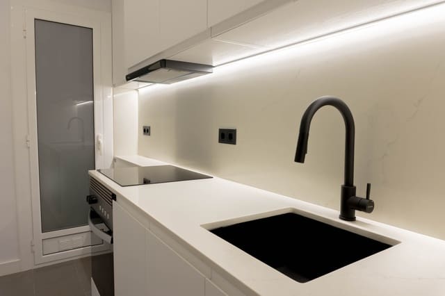 Piso de 3 habitaciones en Esplugues de Llobregat en venta - 349.000 € (Ref: 10094638)