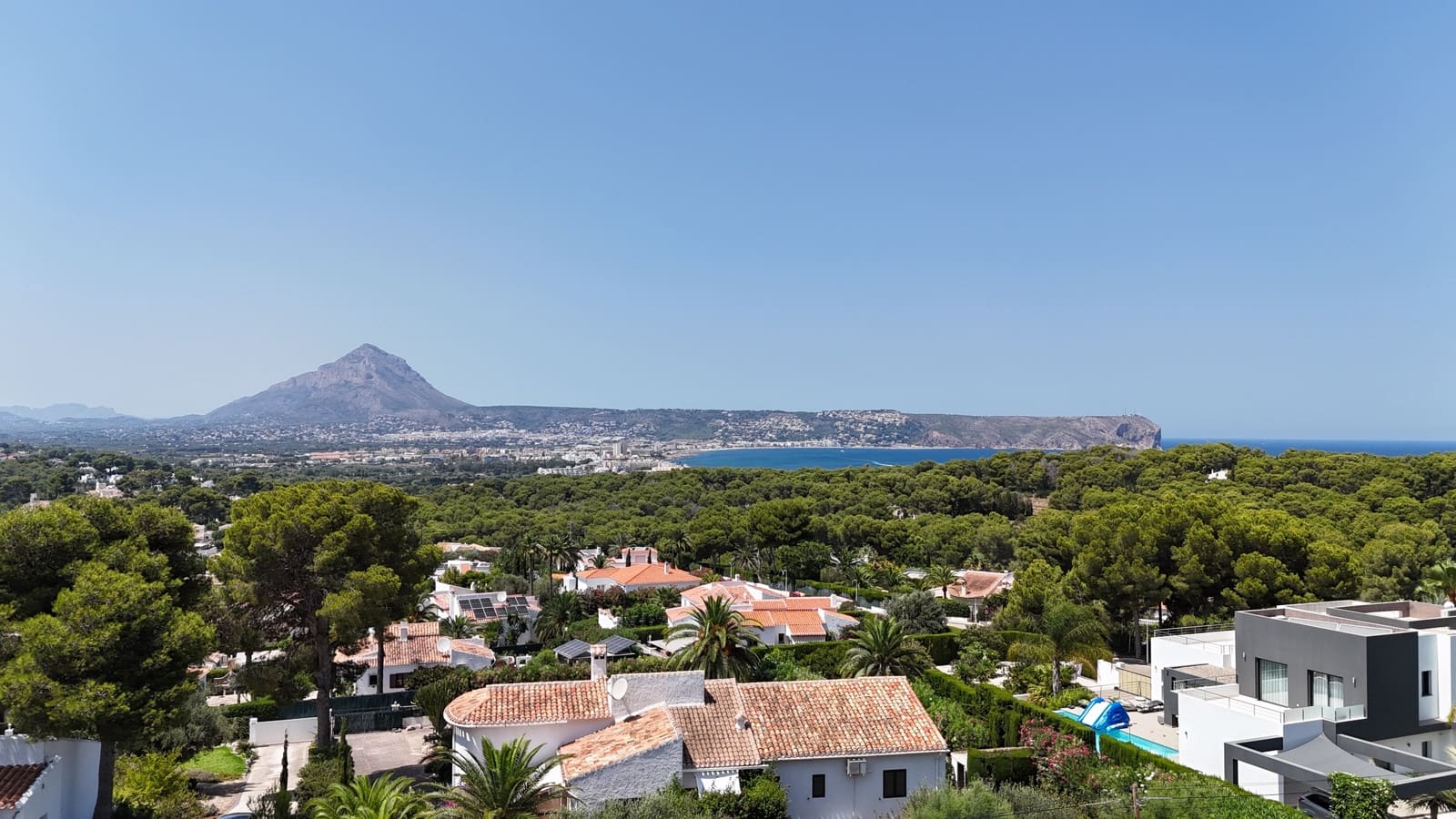 Chalet de 4 habitaciones en Javea / Xàbia en venta con piscina - 1.950.000 € (Ref: 10019766)