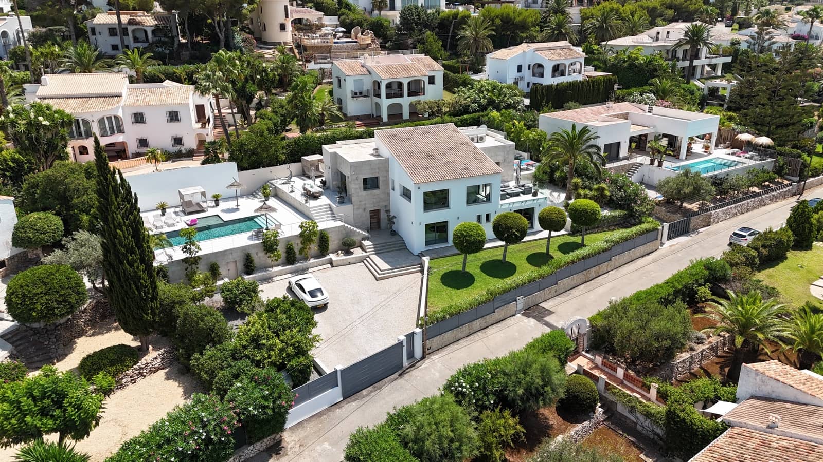 4 bedroom Villa for sale in Javea / Xabia with pool - € 1,950,000 (Ref: 10019766)