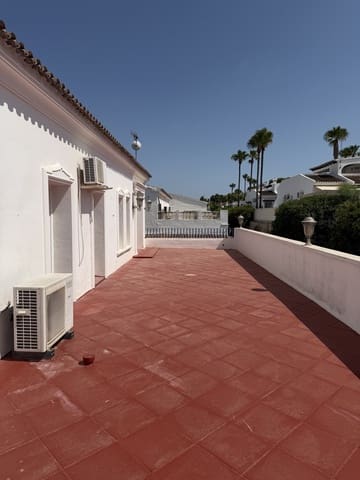 Commerciale in vendita in Pinar del Advocat - Cometa, Teulada-Moraira con garage - 995.000 € (Rif: 10019772)