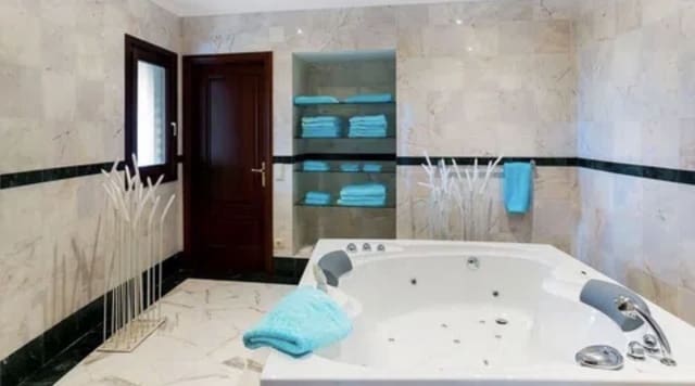 10 slaapkamer Villa te koop in Montgó - Ermita, Javea / Xàbia met zwembad garage - € 7.850.000 (Ref: 10019773)