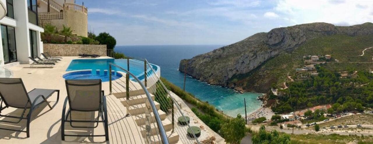 4 sypialnia Willa na sprzedaż w Javea / Xabia z basenem garażem - 2 495 000 € (Ref: 10019842)