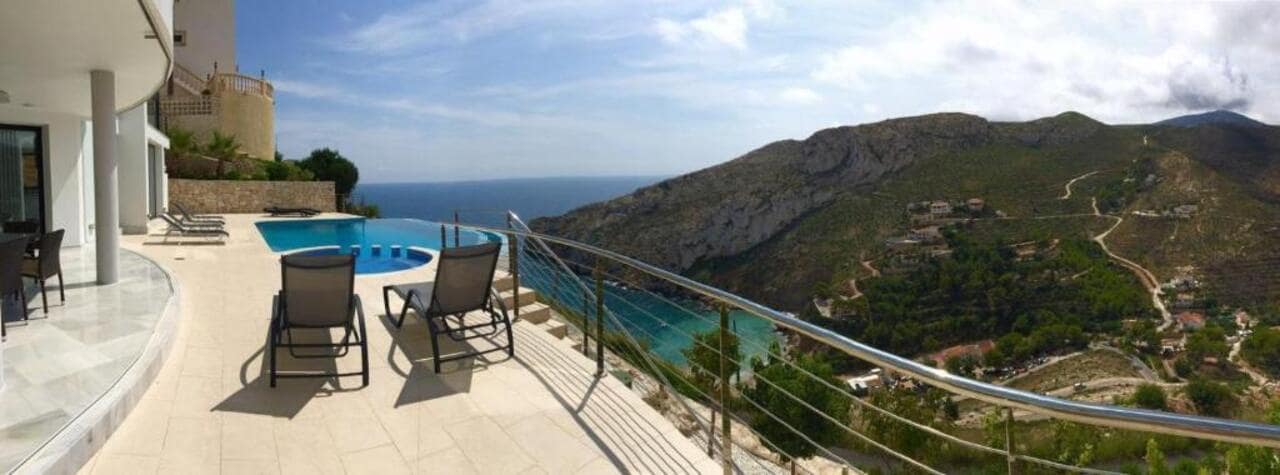 4 sypialnia Willa na sprzedaż w Javea / Xabia z basenem garażem - 2 495 000 € (Ref: 10019842)