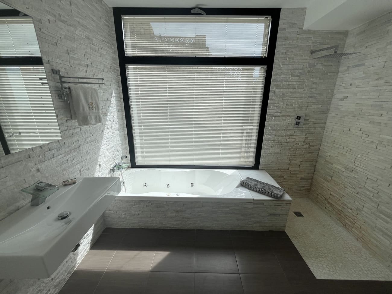 4 sypialnia Willa na sprzedaż w Javea / Xabia z basenem garażem - 2 495 000 € (Ref: 10019842)