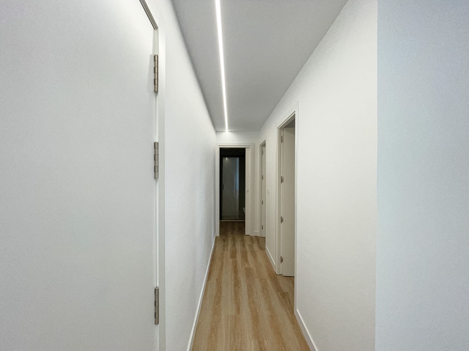 3 soveværelse Strandlejlighed til salg i Playa de San Juan med swimmingpool garage - € 408.000 (Ref: 10034206)
