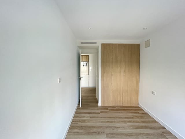 3 makuuhuone Ranta-asunto myytävänä paikassa Playa de San Juan, Alicante kaupunki mukana uima-altaan 
autotalli - 408 000 € (Ref: 10034206)