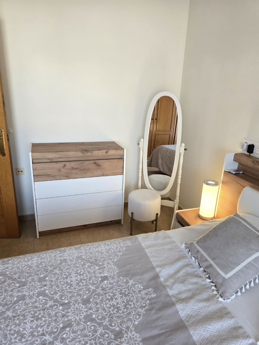 3 soveværelse Rækkehus til leje i Torrevieja med swimmingpool - € 1.500 (Ref: 10023339)