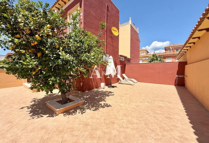 2 sypialnia Dom do wynajęcia w Torrevieja z basenem garażem - 1 200 € (Ref: 10095377)