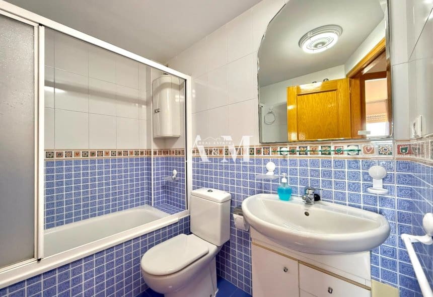 Apartamento Playa de 2 habitaciones en Dehesa de Campoamor en alquiler con piscina garaje - 800 € (Ref: 10095378)