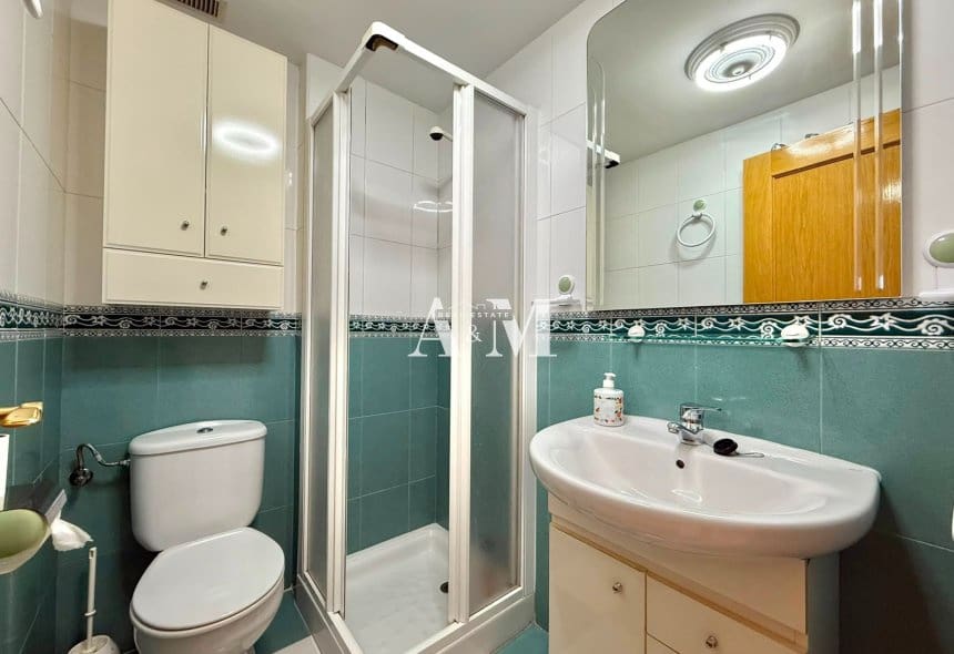 Apartamento Playa de 2 habitaciones en Dehesa de Campoamor en alquiler con piscina garaje - 800 € (Ref: 10095378)