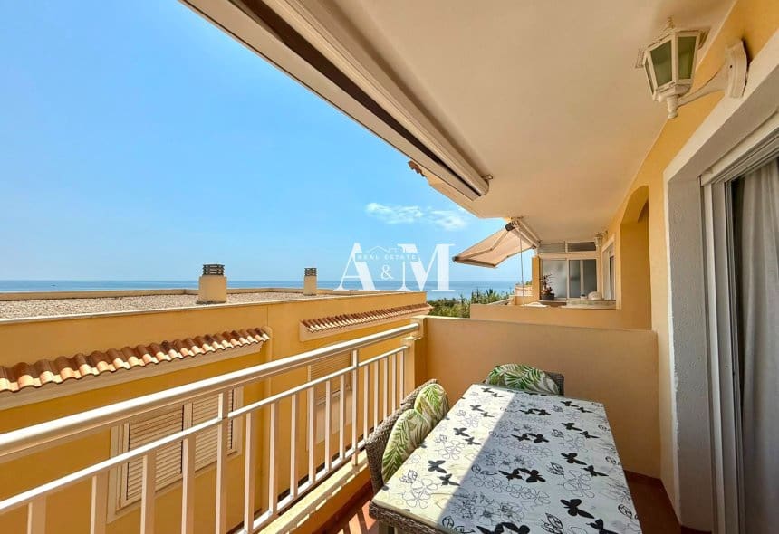 Apartamento Playa de 2 habitaciones en Dehesa de Campoamor en alquiler con piscina garaje - 800 € (Ref: 10095378)
