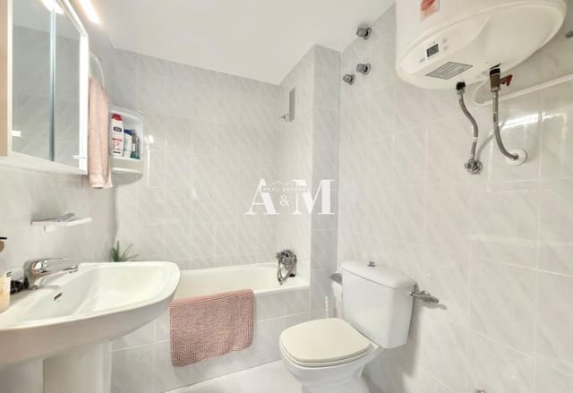 2 bedroom Beach Apartment for rent in Playa del Cura, Torrevieja with pool - € 850 (Ref: 10095379)
