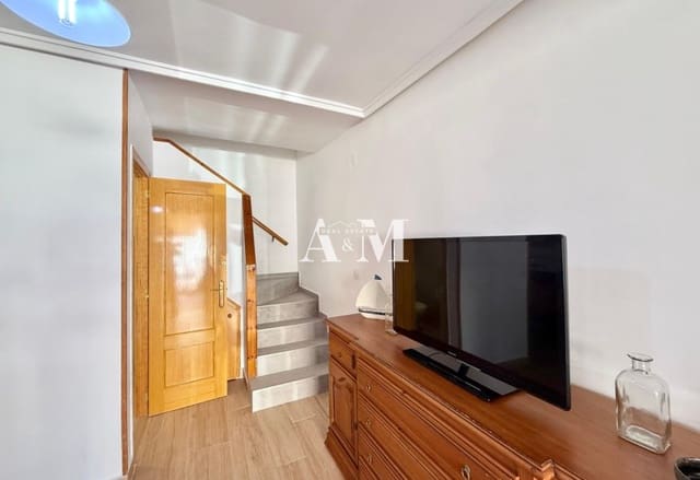 Casa de 5 habitaciones en Playa Tamarit - Playa Lissa, Santa Pola en alquiler - 1.400 € (Ref: 10095380)