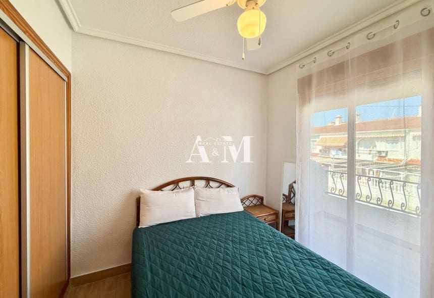 Casa de 5 habitaciones en Santa Pola en alquiler - 1.400 € (Ref: 10095380)