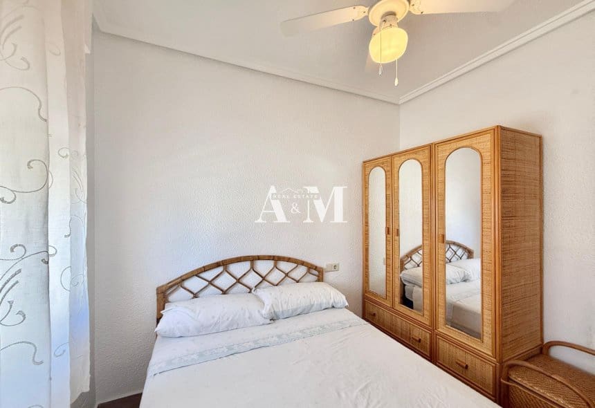 Casa de 5 habitaciones en Santa Pola en alquiler - 1.400 € (Ref: 10095380)