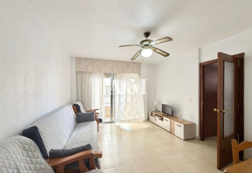 2 soveværelse Strandlejlighed til leje i Torrevieja med garage - € 800 (Ref: 10095382)