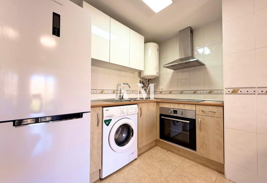 1 slaapkamer Appartement te huur in Almoradi met zwembad - € 600 (Ref: 10095383)