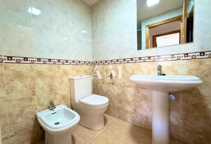 1 slaapkamer Appartement te huur in Almoradi met zwembad - € 600 (Ref: 10095383)