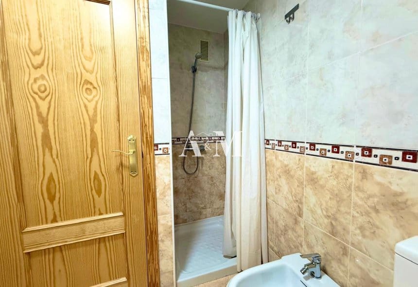 1 slaapkamer Appartement te huur in Almoradi met zwembad - € 600 (Ref: 10095383)