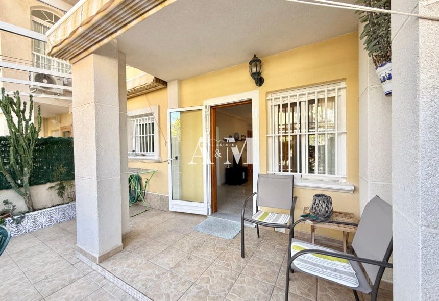 2 slaapkamer Strandappartement te huur in Santa Pola - € 850 (Ref: 10095385)