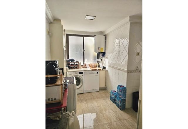 3 makuuhuone Huoneisto vuokrattavana paikassa Zona Pueblo, Guardamar del Segura - 1 100 € (Ref: 10095386)