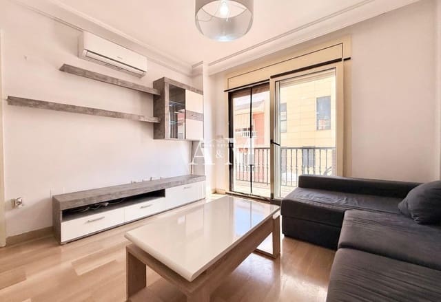 3 slaapkamer Appartement te huur in Zona Pueblo, Guardamar del Segura - € 1.000 (Ref: 10095386)