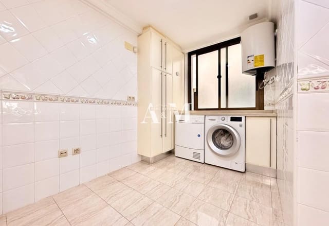 3 slaapkamer Appartement te huur in Zona Pueblo, Guardamar del Segura - € 1.000 (Ref: 10095386)
