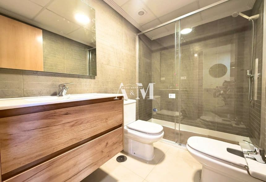 1 soveværelse Lejlighed til leje i Almoradi med swimmingpool - € 800 (Ref: 10095387)